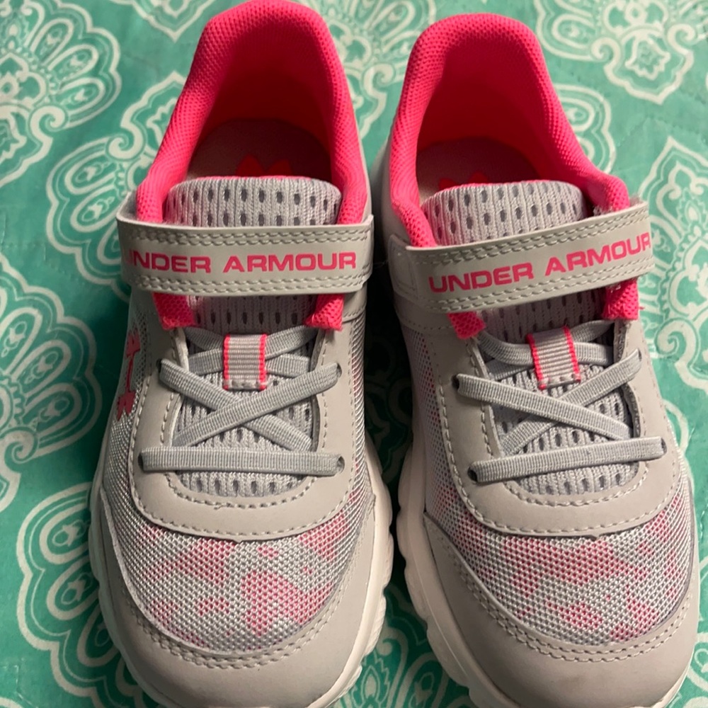 Brand new under armour shoes